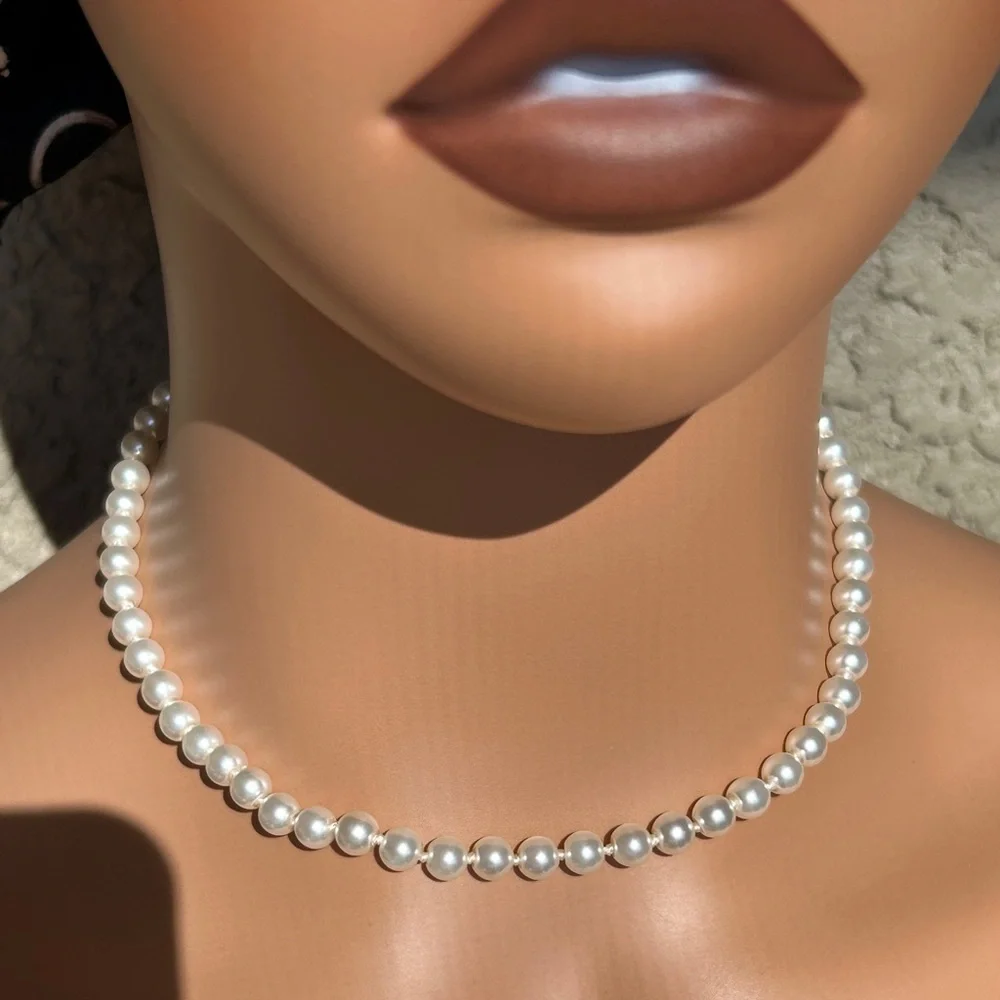 Delicate White Pearl Necklace - Picture 2 of 5